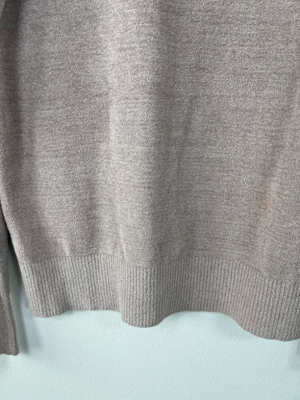 Barefoot Dreams CozyChic Ultra Lite V-Neck Shirt Sweater Beach Rock Tan Fall  XS - Picture 11 of 12